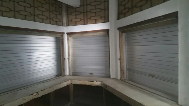 Aluminium roller shutters on a corner counter