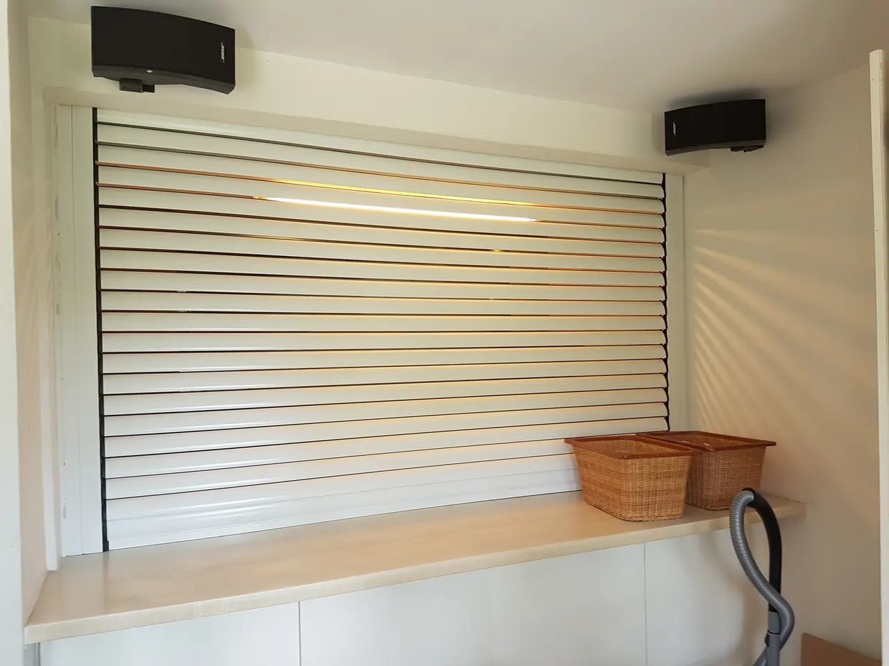Rolltek slats: nearly closed